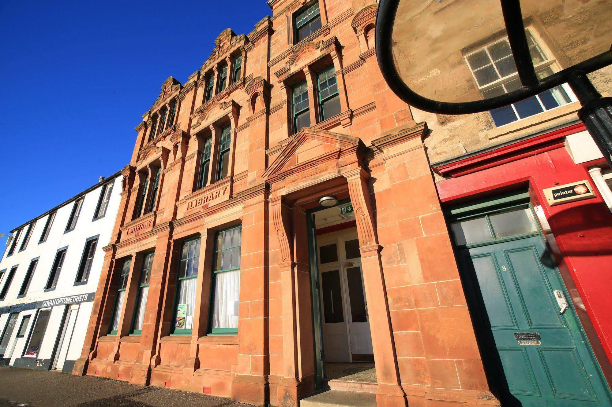 Murray Library アンストラザー エクステリア 写真